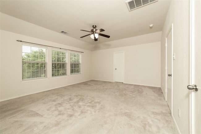 Building Photo - 6642 Haven Forest Ln