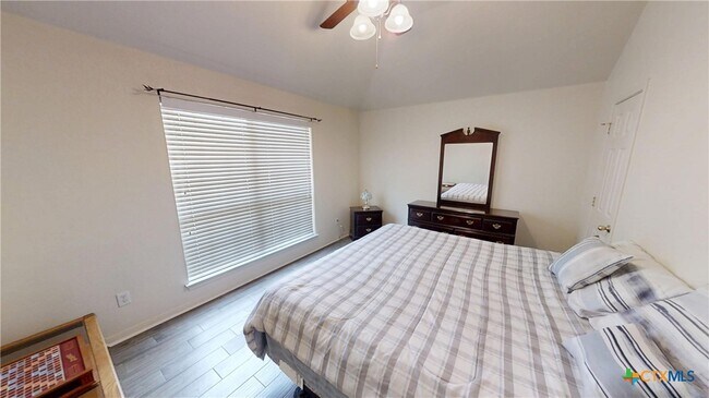 Building Photo - 5601 Hunters Ridge Trail