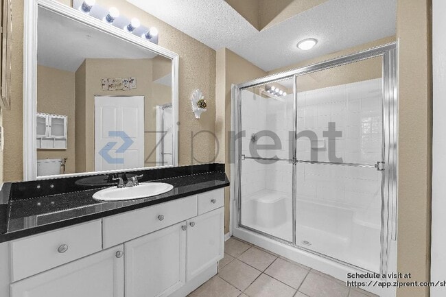 Building Photo - 5125 Palm Springs Blvd