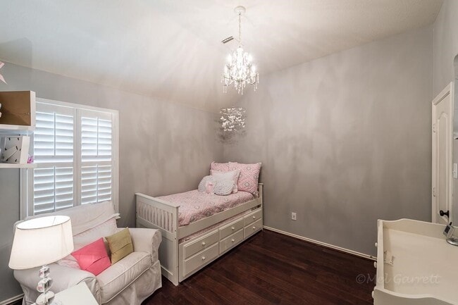 Building Photo - 23915 Elden Hills Ct