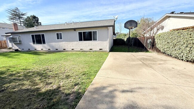 Building Photo - Charming and Move-in Ready, 4BD/2BA, Single-Story Home in Twin Creeks South Estates, San Ramon- A...