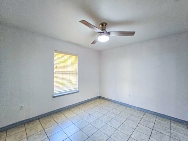 Building Photo - 1438 Timber Valley Dr