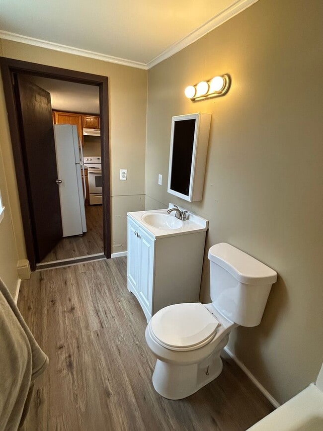 Building Photo - 141 College Ave