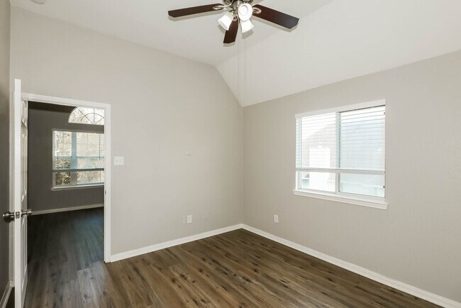 Building Photo - 1103 Redwood Meadow Ln