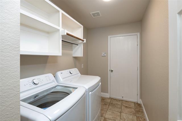 Building Photo - 9971 Knoll Trace Way