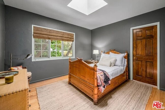 Building Photo - 3266 Mandeville Canyon Rd