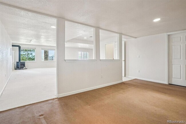 Building Photo - 6333 S Sicily Way