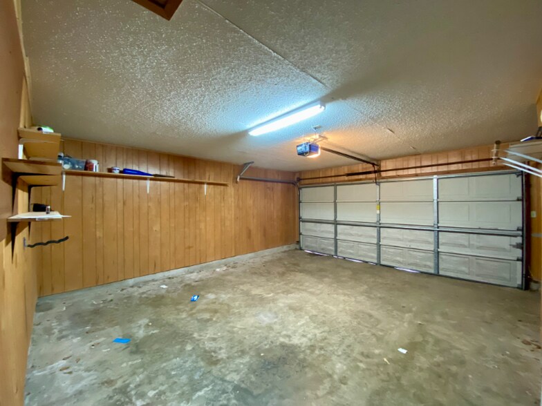 Building Photo - 5 Wind Drift Dr