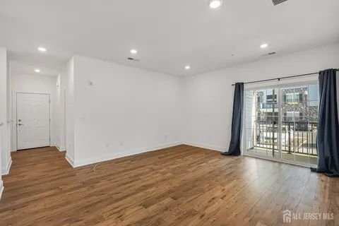 Building Photo - 718 Stiller Ln