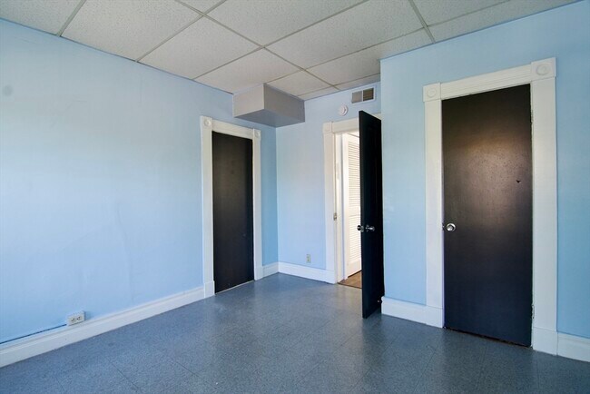 Building Photo - 425 Taylor St