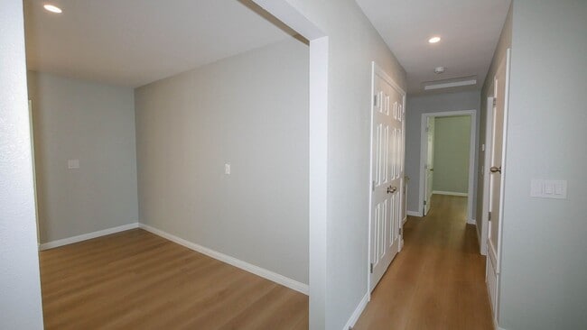 Building Photo - OPEN HOUSE, SAT.,  NOV. 1 from 10:30 - 11 ...