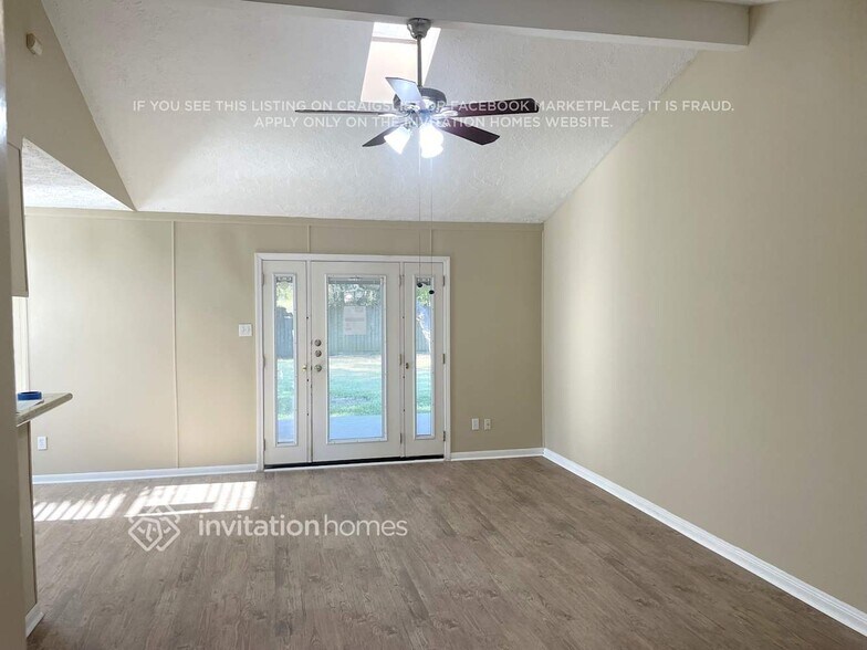 Building Photo - 801 Newport Blvd