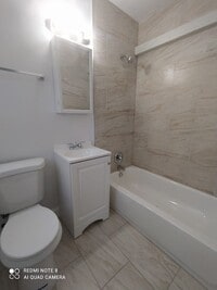 Building Photo - LC 06:125 SW 5th CT