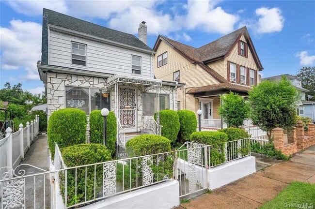 Building Photo - 109-21 215th St