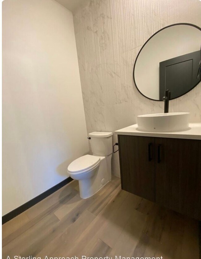 Building Photo - Close to Micron! Luxury Town Home With Two...