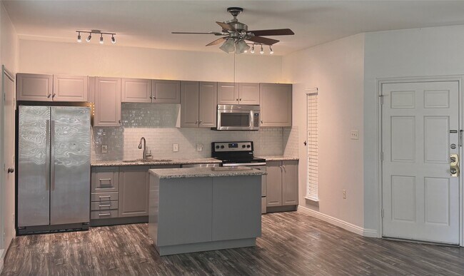 Primary Photo - 1421 April Villas