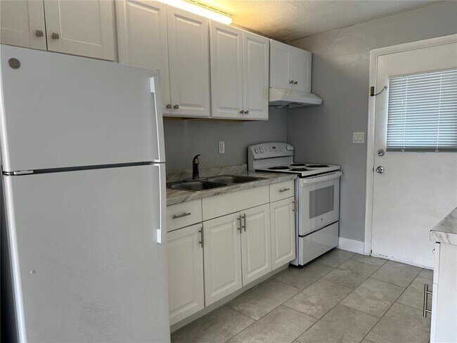 Building Photo - 473 93rd Ave N