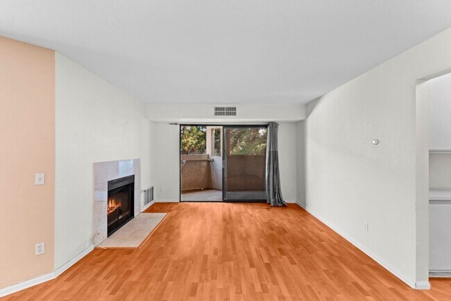 Building Photo - Stylish 1-Bed Condo with Balcony, Garage & Resort-Style Amenities in Mira Mesa