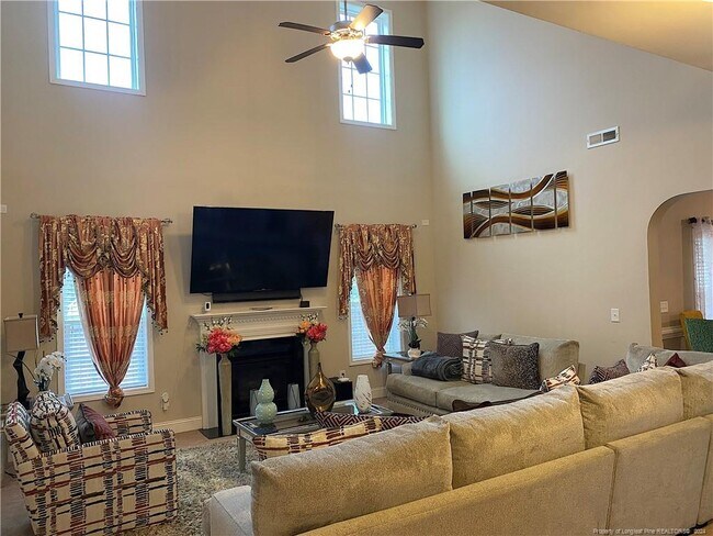 Building Photo - 28 Torrington Ridge