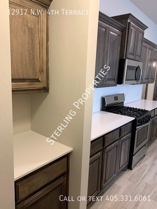 Building Photo - 12917 NW 4th Terrace