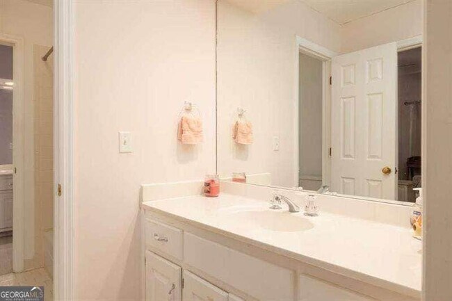 Building Photo - 160 Clipper Bay Dr