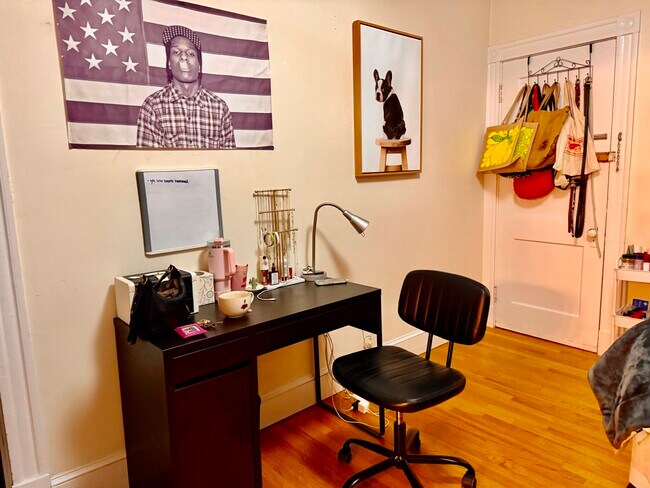 Building Photo - 1122 Commonwealth Ave