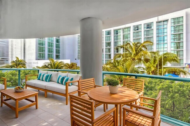 Building Photo - 333 Las Olas Way