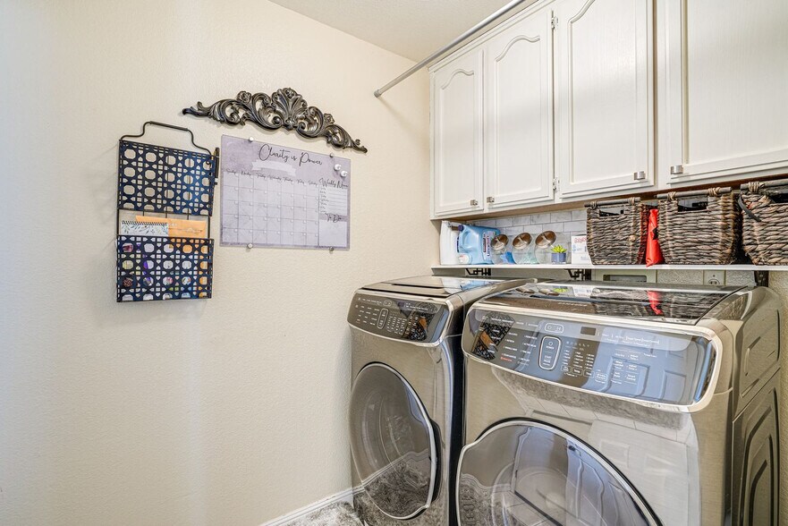 Building Photo - 3121 Crestline Ct