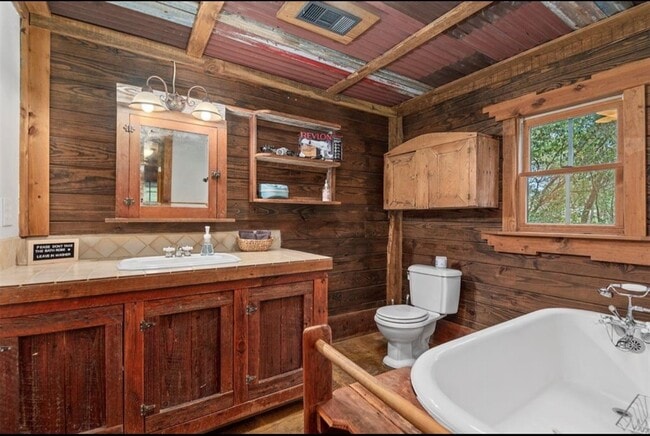 Building Photo - 23207 Decker Prairie-Rosehill Rd