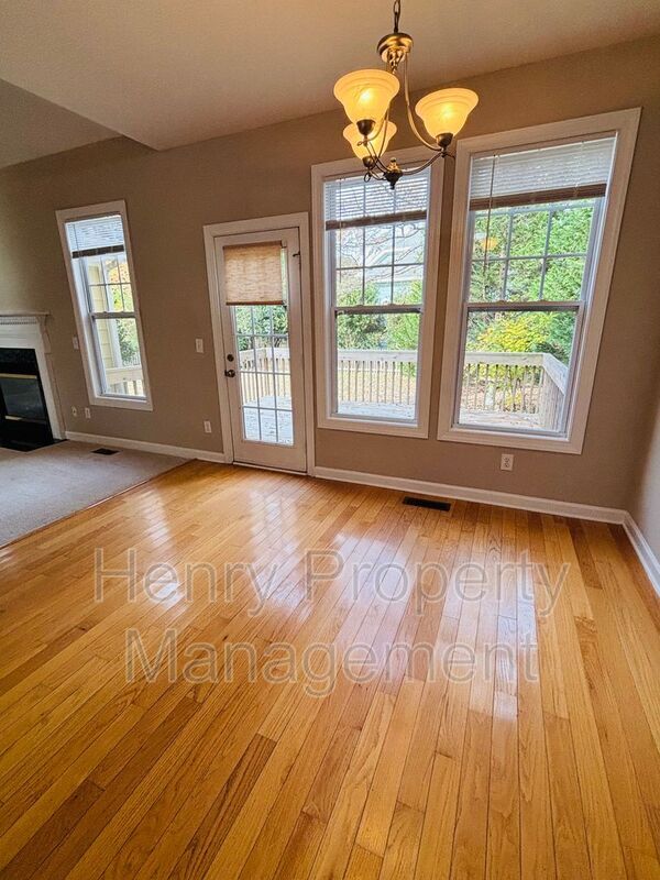 Building Photo - 404 Acorn Falls Ct