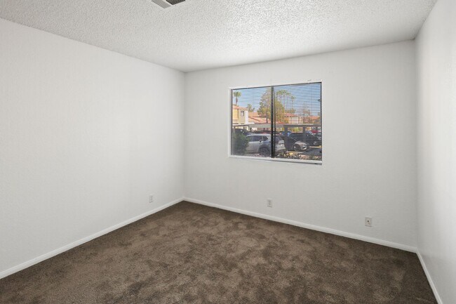 Building Photo - 3151 N Soaring Gulls Dr