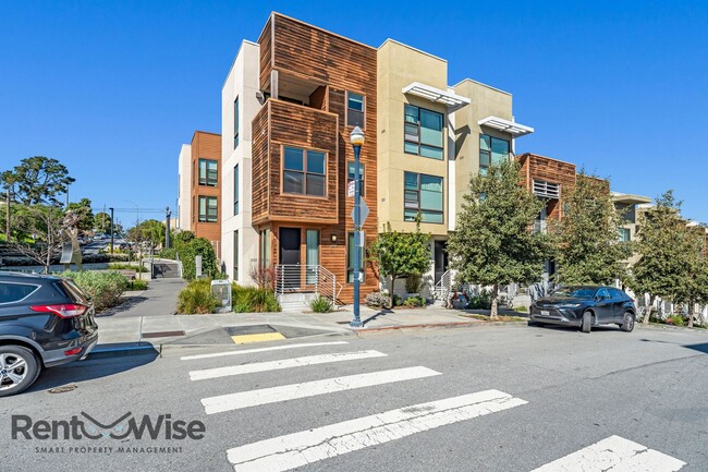 Building Photo - 298 Friedell St