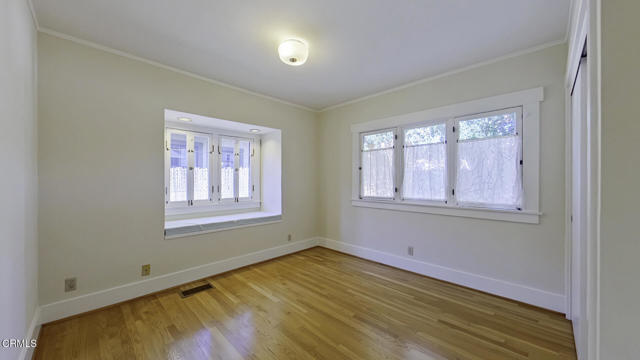 Building Photo - 1915 Las Lunas St