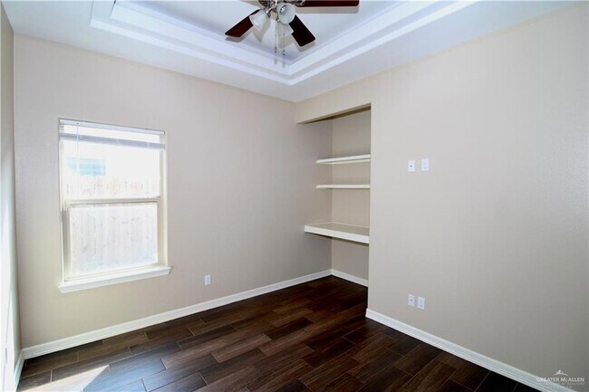 Building Photo - 2004 Taft St