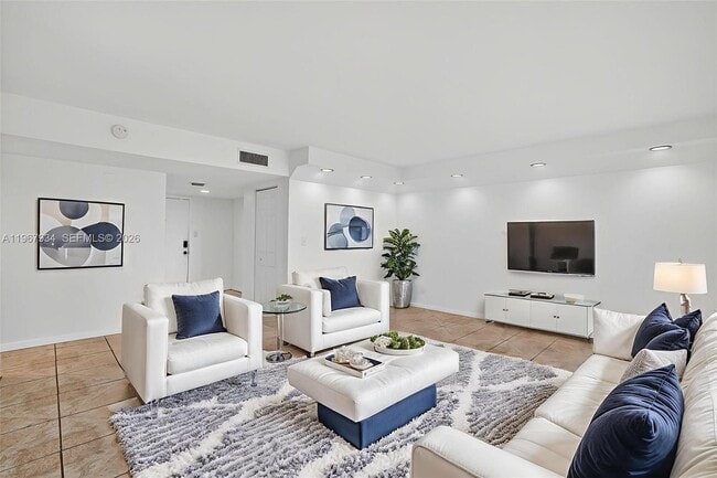 Building Photo - 347 Ives Dairy Rd