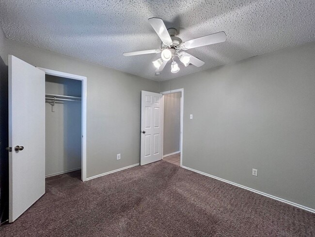 Building Photo - 3647 Bass Loop