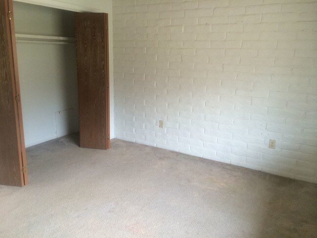 Building Photo - 797 W Mesa Verde Dr