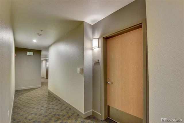 Building Photo - 5677 S Park Pl