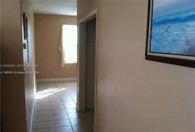 Building Photo - 4612-4624 24th St SW