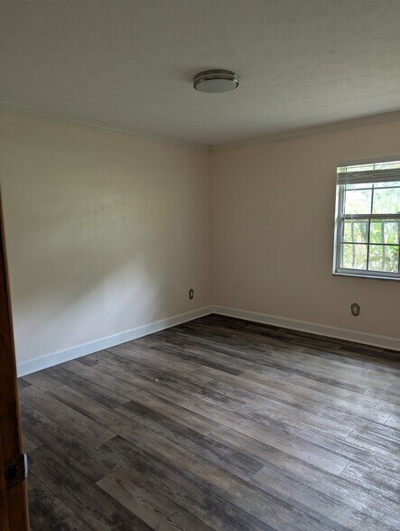 Building Photo - 2902 Stearns Rd