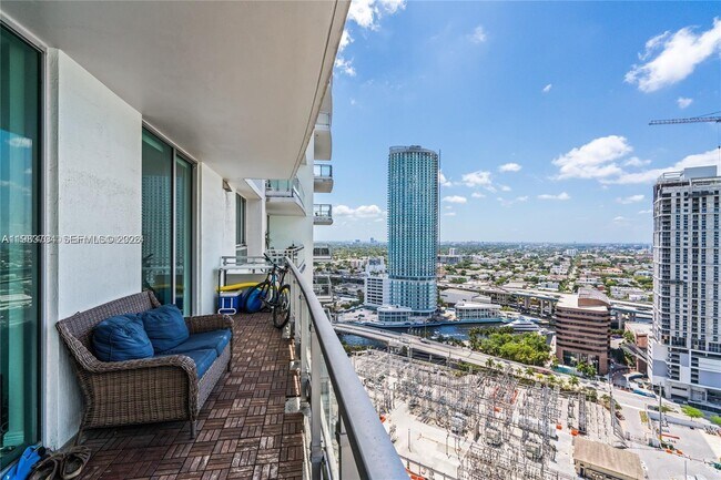 Building Photo - 90 SW 3rd St