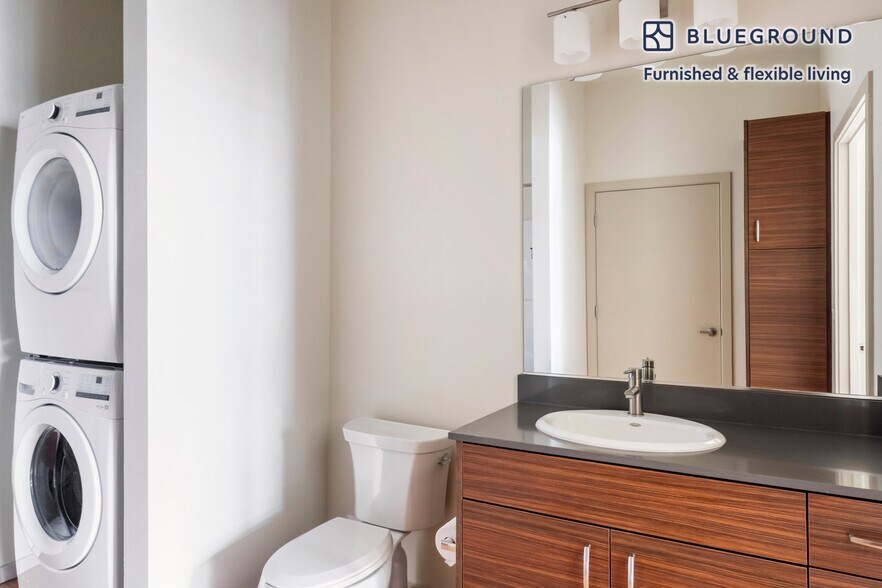 Building Photo - 8300 160th Ave NE