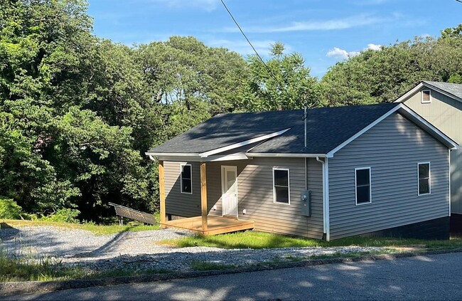 Building Photo - 812 Taylor St