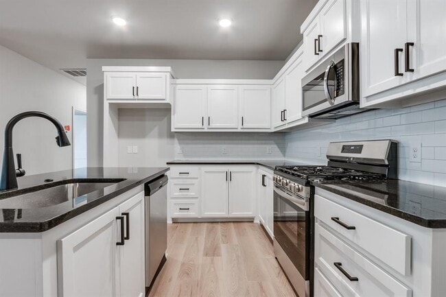 Building Photo - 13500 Calli Ct