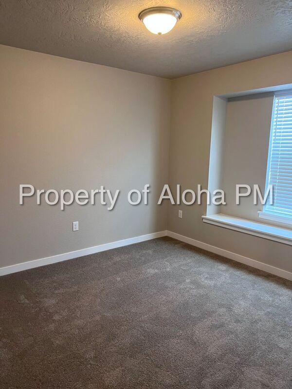 Building Photo - 2835 N Rapid Creek Way