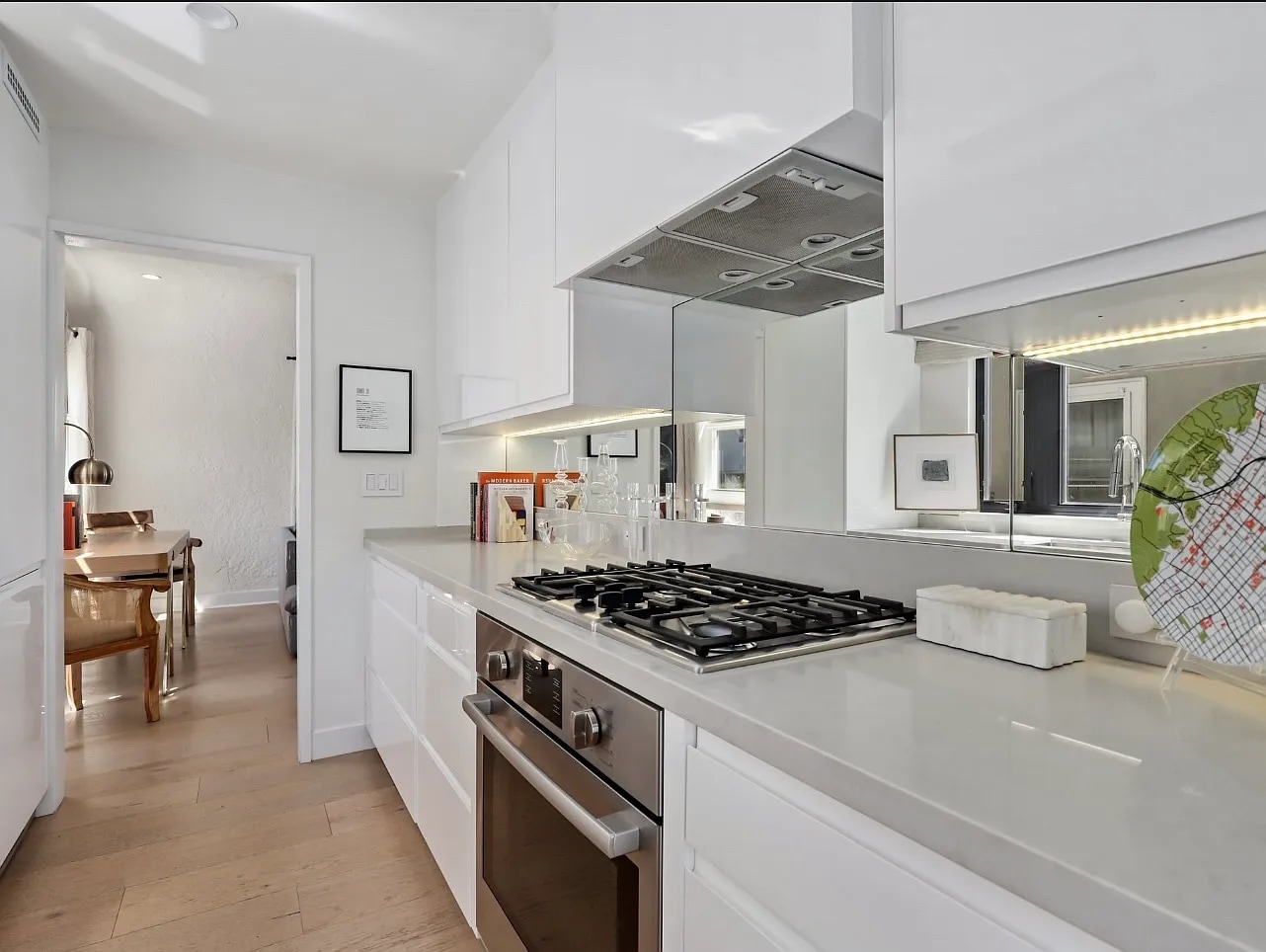 Building Photo - 1340 N Harvard Blvd