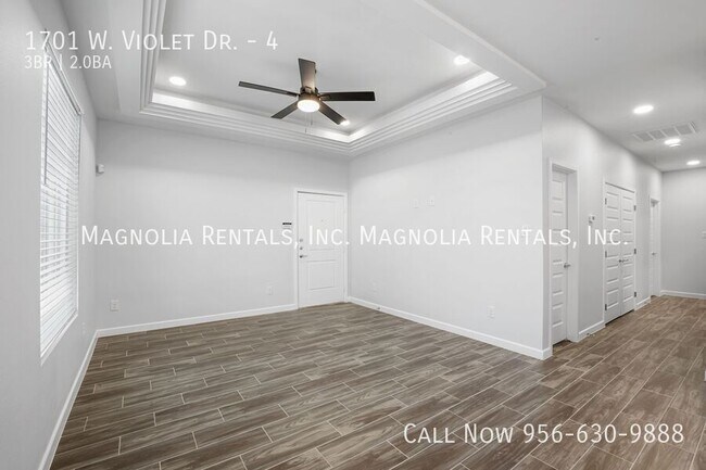Building Photo - 1701 W Violet Dr