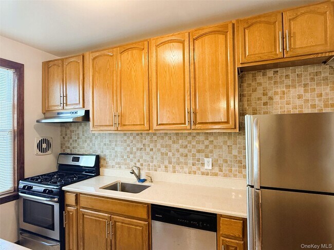 Building Photo - 50-17 41st St