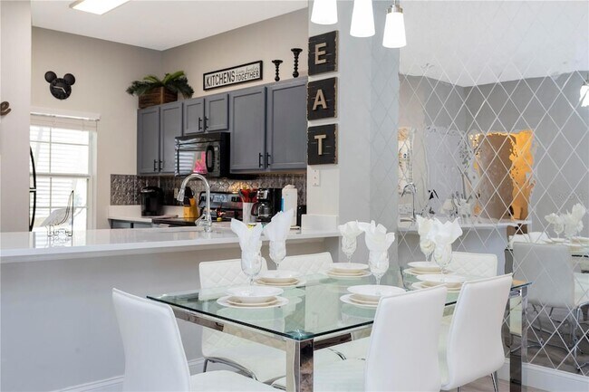 Building Photo - 8553 Crystal Cove Loop