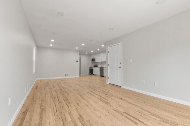 Building Photo - 45 Jewett Ave